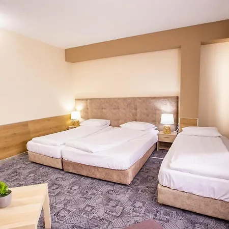 Komitite Complex 3*