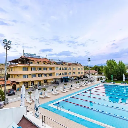 Хотел комплекс комитите 3*