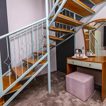 Хотел комплекс комитите 3*