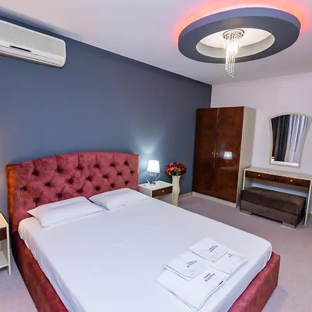 Komitite Complex 3*
