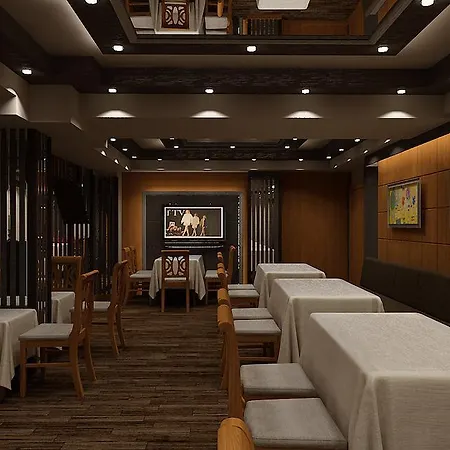 Hotel Komitite Complex 3*