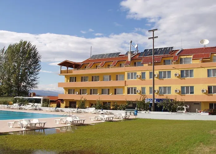 комплекс комитите 3* Чучулигово